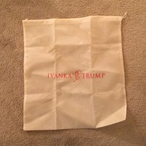 ❤️Ivanka Trump duster bag
